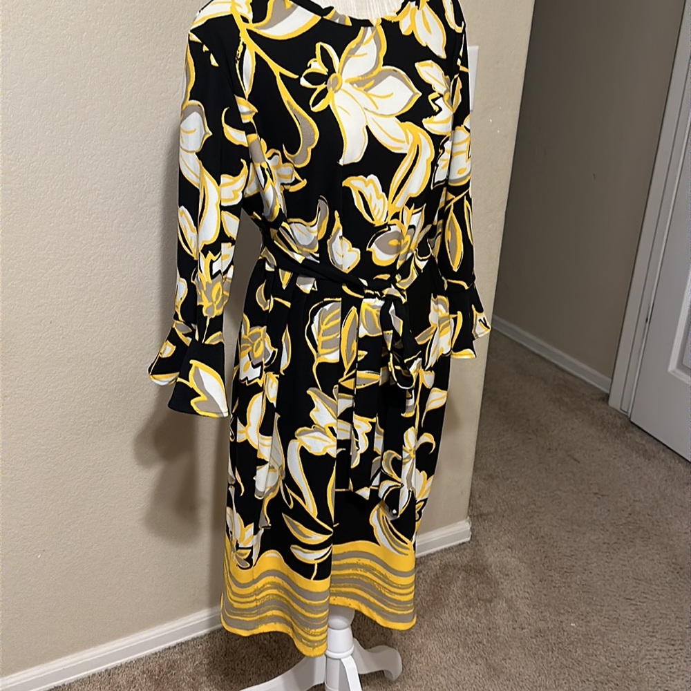 Phase 7 dress with bell sleeves. Size 18.. ALL REASONABLE OFFERS ACCEPTED.